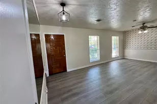 11402 Concho St, Houston, TX 77072 - Photo 4