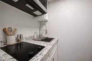 928 Ferry Rd, Galveston, TX 77550 - Photo 8