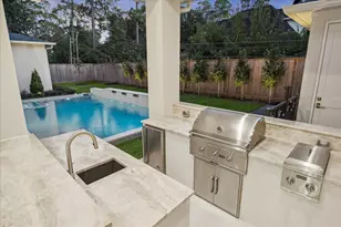 11607 Shady Grove Ln, Houston, TX 77024 - Photo 46