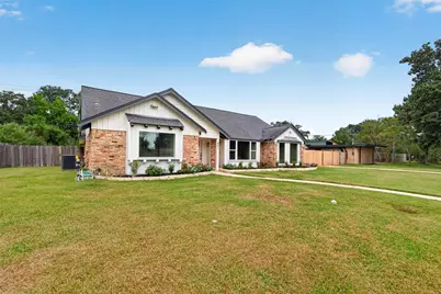 401 Shirleen Drive, Pasadena, TX 77586 - Photo 2