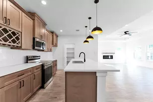 13405 Raintree Dr, Montgomery, TX 77356 - Photo 16
