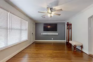 4607 Cetti St, Houston, TX 77009 - Photo 10