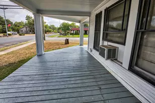158 E Colorado, La Grange, TX 78945 - Photo 8