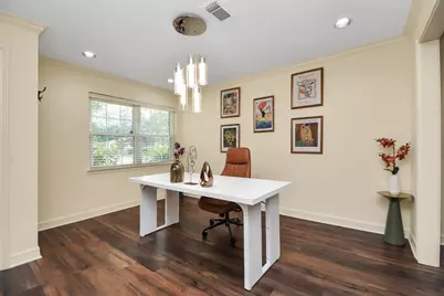 9606 Beverlyhill Street, Houston, TX 77063 - Photo 12
