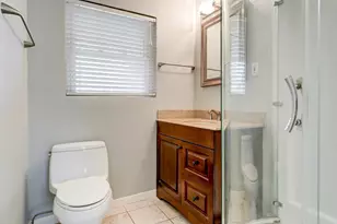 8610 Bevlyn Dr, Houston, TX 77025 - Photo 16