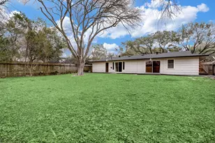 8610 Bevlyn Dr, Houston, TX 77025 - Photo 20