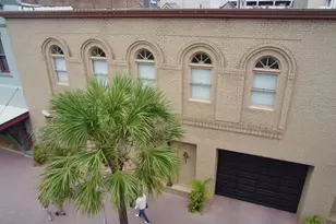 2102 Postoffice St, Galveston, TX 77550 - Photo 2