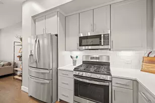 720 W Donovan St, Houston, TX 77091 - Photo 16