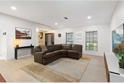 91 N Pathfinders Circle, The Woodlands, TX 77381 - Photo 6