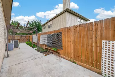 13719 Saxony Drive, Sugar Land, TX 77498 - Photo 46