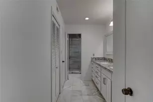 2323 Augusta Dr, Houston, TX 77057 - Photo 12