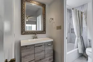 2323 Augusta Dr, Houston, TX 77057 - Photo 18