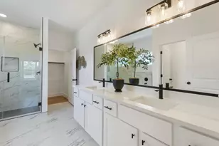 1911 Dewalt St, Houston, TX 77088 - Photo 18