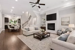 816 Yale St, Houston, TX 77007 - Photo 2