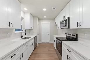 7414 Seminole St, Baytown, TX 77521 - Photo 14