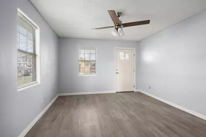 5607 Barton, Houston, TX 77028 - Photo 8