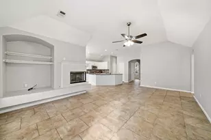 2710 W Oaks Cir E, Pearland, TX 77584 - Photo 12