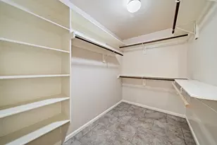 2710 W Oaks Cir E, Pearland, TX 77584 - Photo 16