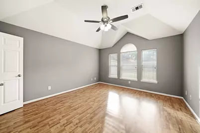 2710 W Oaks Circle E, Pearland, TX 77584 - Photo 14