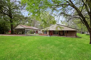 142 Fm 2296 Rd, Huntsville, TX 77340 - Photo 2