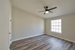 6500 Sands Point Dr, Houston, TX 77074 - Photo 18