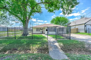 4356 Phlox St, Houston, TX 77051 - Photo 4