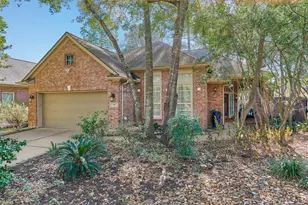 87 W Honey Grove Pl, The Woodlands, TX 77382 - Photo 2