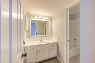 14600 Fonmeadow Dr, Houston, TX 77035 - Photo 34