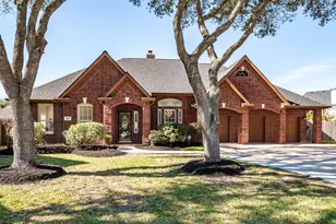 7402 Shady Arbour Ct, Pasadena, TX 77505 - Photo 1