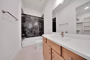 1135 Lake Pointe Pkwy, Sugar Land, TX 77478 - Photo 34
