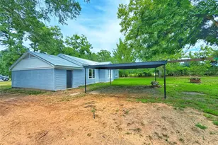 2501 E Houston Ave, Crockett, TX 75835 - Photo 26