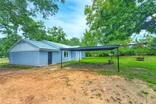 2501 E Houston Ave, Crockett, TX 75835 - Photo 28