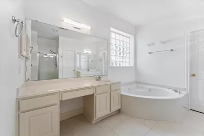 11707 Hillsgate Court, Tomball, TX 77377 - Photo 12
