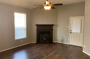 18827 Cove Pointe Dr, Cypress, TX 77433 - Photo 10