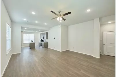 901 Chickasaw Drive, Conroe, TX 77316 - Photo 8