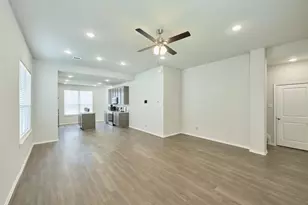 901 Chickasaw Dr, Conroe, TX 77316 - Photo 8