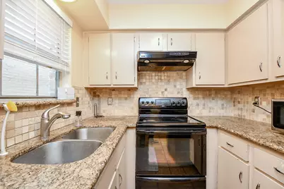 3616 Garrott Street #4, Houston, TX 77006 - Photo 24