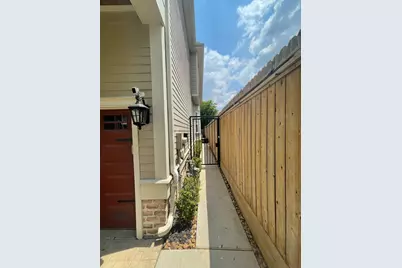 5523 Kansas Street, Houston, TX 77007 - Photo 1