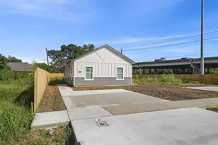 1026 Theresa St, Houston, TX 77051 - Photo 2