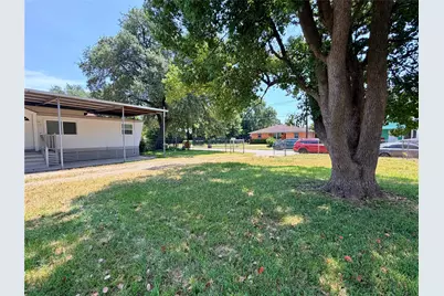 310 E Jack Street, Baytown, TX 77520 - Photo 6