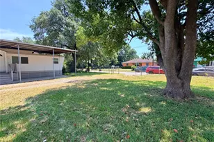 310 E Jack St, Baytown, TX 77520 - Photo 6