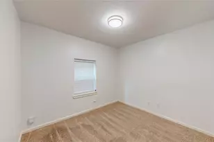 5843 Petty St, Houston, TX 77007 - Photo 2