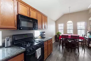 3907 Bridgeberry Ct, College Station, TX 77845 - Photo 6