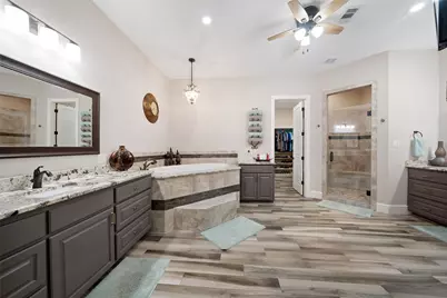 15442 Crown Oaks Drive, Montgomery, TX 77316 - Photo 18