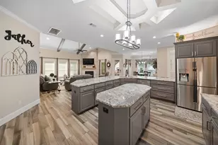 15442 Crown Oaks Dr, Montgomery, TX 77316 - Photo 8