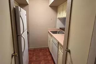 2201 Fountain View Dr, Houston, TX 77057 - Photo 8