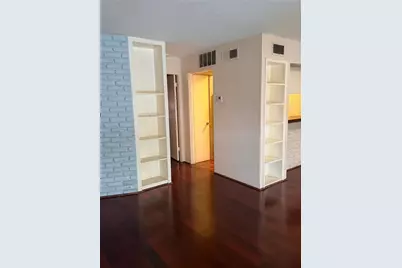 2201 Fountain View Drive #64F, Houston, TX 77057 - Photo 6