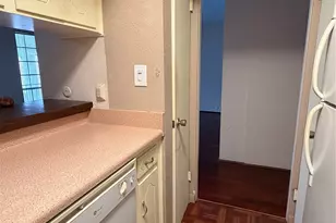 2201 Fountain View Dr, Houston, TX 77057 - Photo 10
