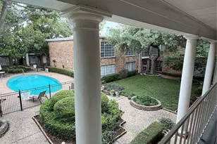 2201 Fountain View Dr, Houston, TX 77057 - Photo 16