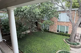 2201 Fountain View Dr, Houston, TX 77057 - Photo 2